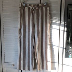 Elastic pants with front tie